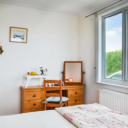 Sunny Bank - Uk34711